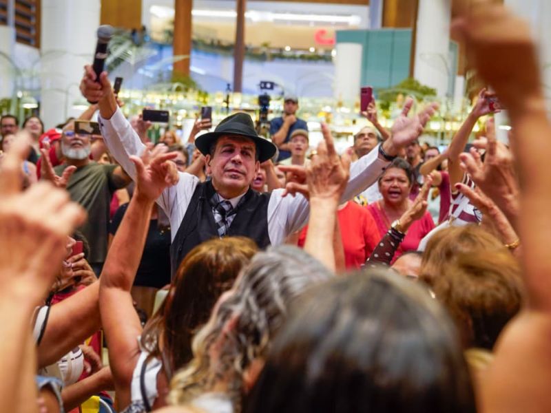 Maestro Spok abre a Semana do Cliente RioMar com show vibrante
