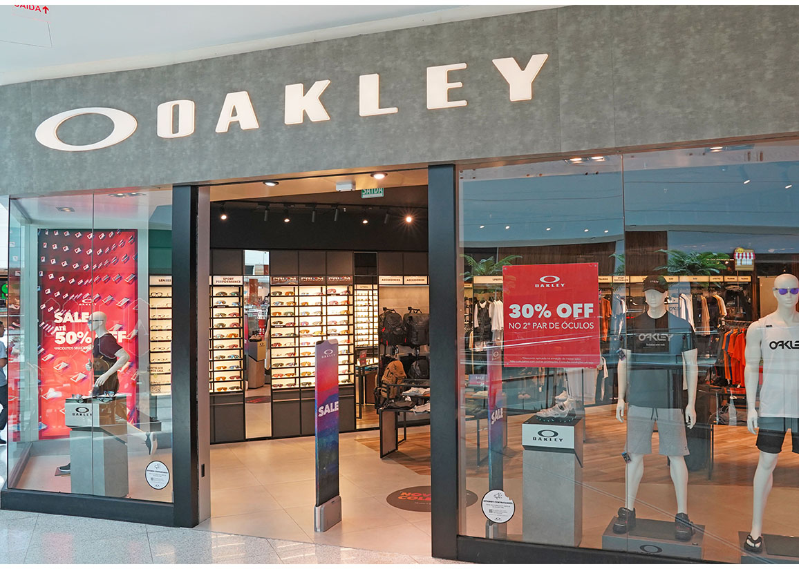 OAKLEY